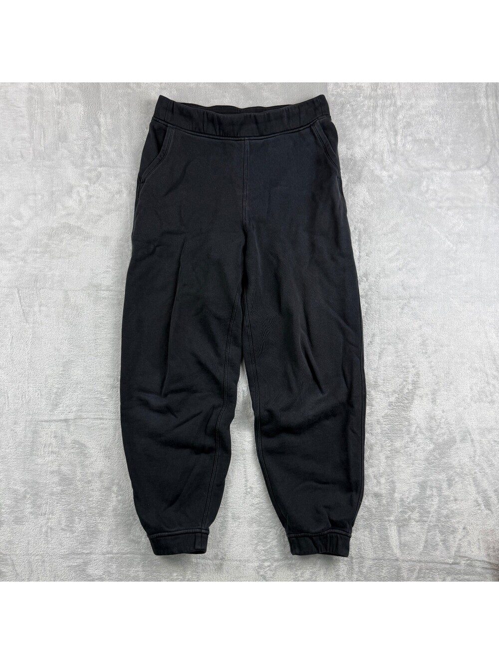 Lululemon Relaxed High-Rise Cropped Jogger Women size 6 Fleece Pocket Relax Fit